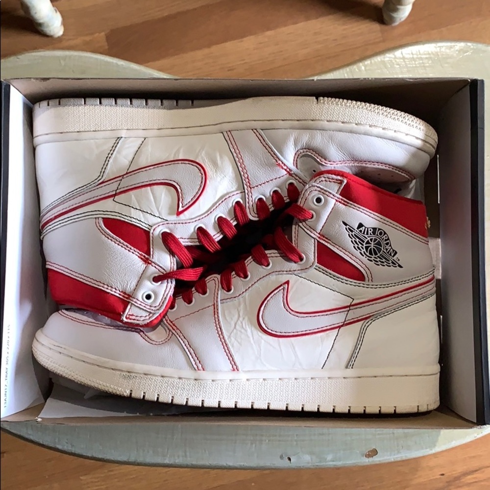 Air Jordan 1 Retro High OG Phantom